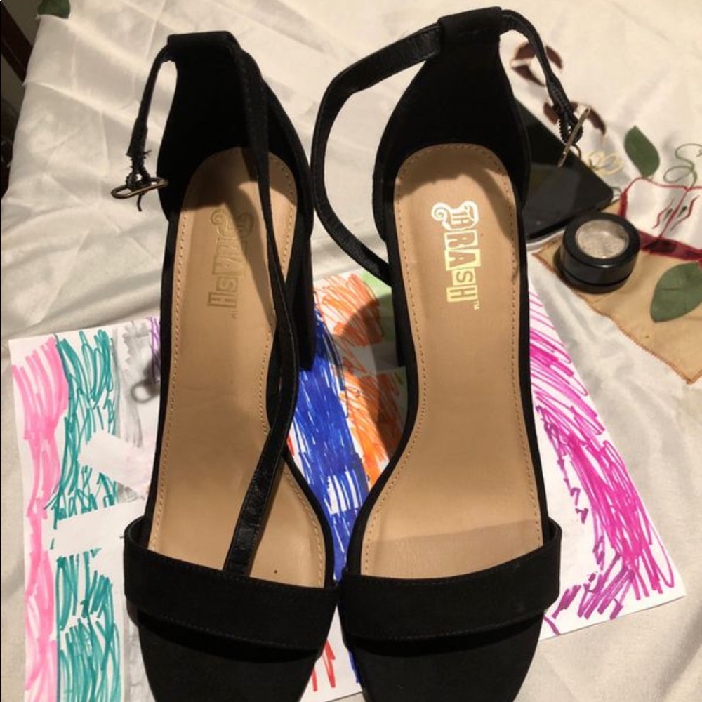 Shoes - Picture 5 of 5